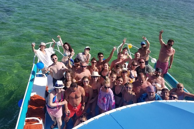 PARTY BOAT Punta Cana - Group size, boat staff, and the vibe you can expect