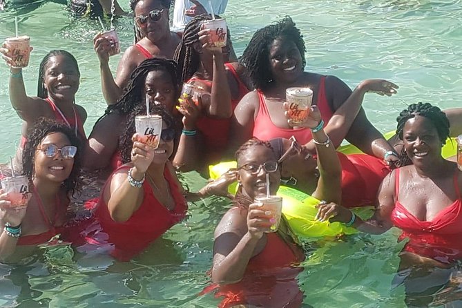 PARTY BOAT Punta Cana - Getting picked up and boarding at 2:30 pm
