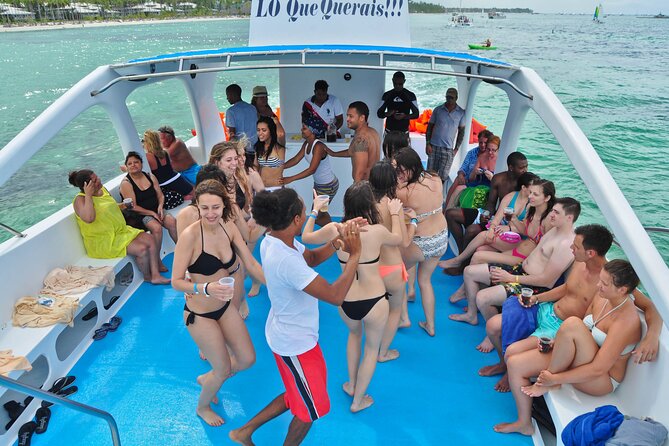 Party boat, Snorkeling, Sand-bar open bar in Bávaro Beach - Open bar drinks, snacks, and pacing you can actually handle