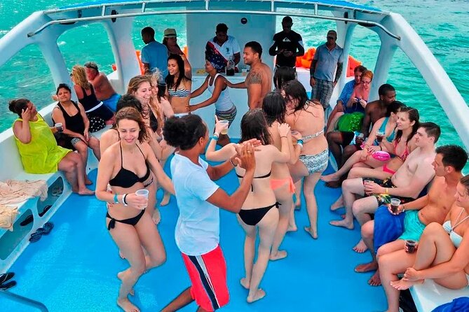 Party boat, Snorkeling, Sand-bar open bar in Bávaro Beach - My verdict: should you book this Bávaro Beach snorkeling and open bar cruise?