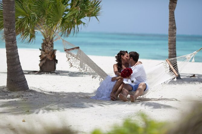 Photographer in Punta Cana, professional photo shoot - What you receive afterward: 100–120 edited photos plus 10 glossy retouched images