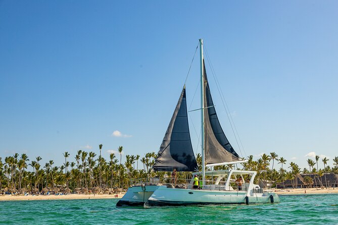 Private Catamaran + Private Parasailing - up to 20 passengers - Who this tour suits best (and who might pass)