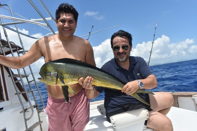 Private Fishing Charter Punta Cana (Orion) - The food and drinks: open bar and a meal made from the catch