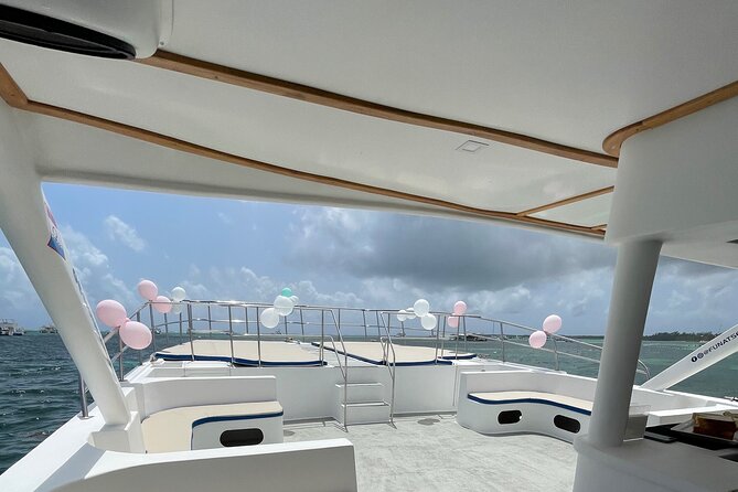 Private Luxury Charter Punta Cana Bavaro - Stop-by-stop: Bavaro Reef snorkeling, Virgin Beach coconuts, natural pool fun