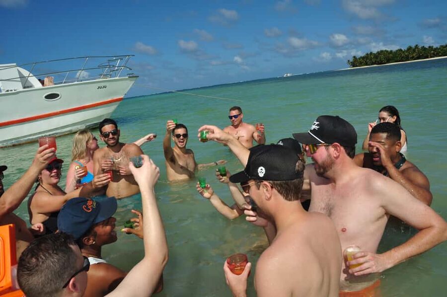 Private Party Boat Tour with Drinks and Snacks in Punta Cana - Packing and Small Details That Make the Day Easier