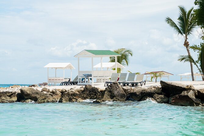 Private Saona Island Excursion - Service, Crew, and the Photo/Jewelry Sales Reality