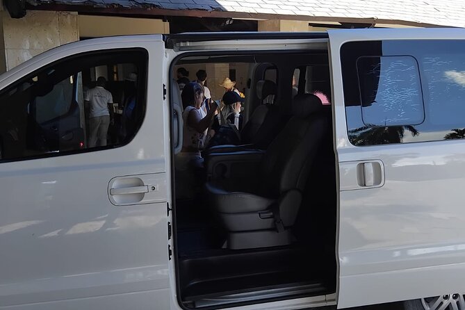 Private Transfer Punta Cana Airport to/from Bávaro hotels & zones - Driver communication and the “arrive-ready” feeling
