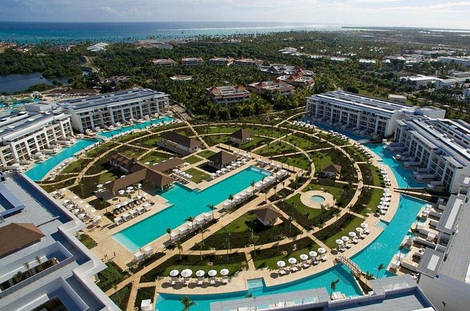 Private Transfer Punta Cana Airport to/from Falcon By Melia - Who this transfer fits best