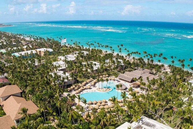 Private Transfer Punta Cana Airport to/from Grand Palladium Palace Punta Cana - Arriving at Punta Cana (PUJ): meet your driver with a name sign