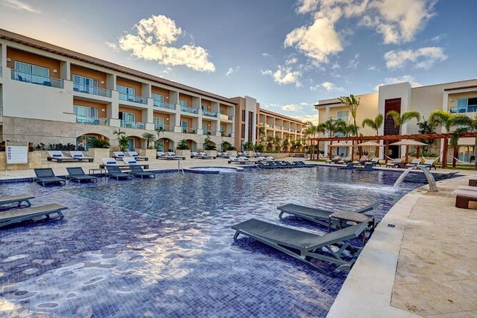 Private Transfer Punta Cana Airport to/from Hideaway by Royalton - Punta Cana airport to Hideaway by Royalton: what this transfer really solves