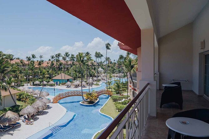 Private Transfer Punta Cana Airport to/from Majestic Colonial - A 33-minute transfer that protects your first and last day