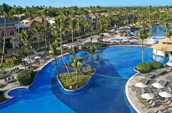 Private Transfer Punta Cana Airport to from Ocean Blue and Sand - Entering Ocean Blue and Sand Without the Detours