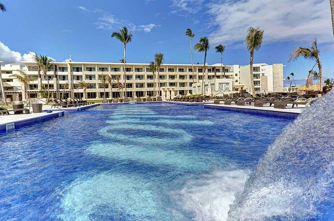 Private Transfer Punta Cana Airport to/from Royalton Bavaro - The Ride to Royalton Bavaro: Direct, Air-Conditioned, No Detours