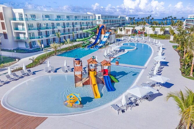 Private Transfer Punta Cana Airport to/from Serenade Punta Cana - Finding the van at the airport: the one snag worth planning for