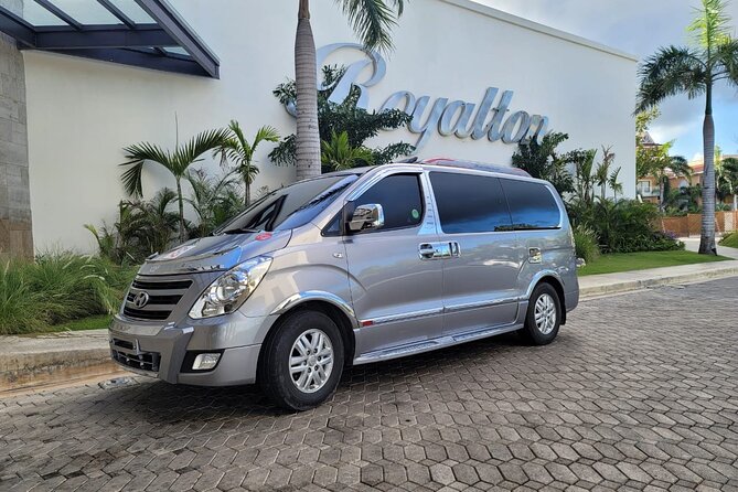 Private Transfers from Punta Cana Airport to hotels in DR - From runway to resort: the meet-and-greet that saves time