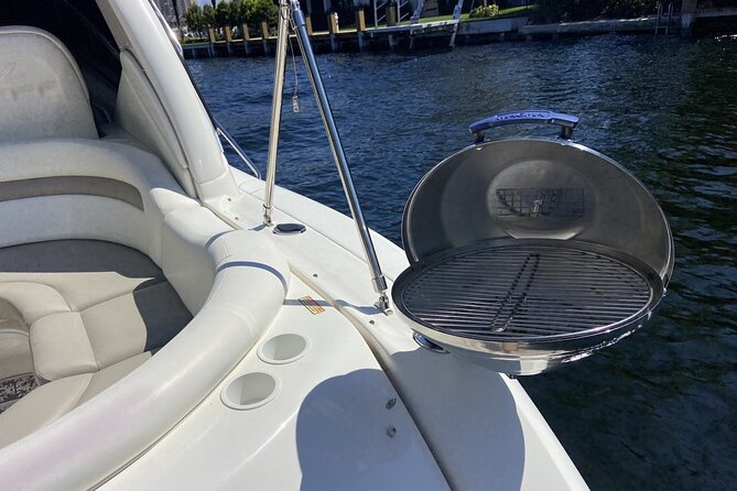 Private Yacht in Punta Cana, Unlimited Drinks and HipHop Music - Picaflor in Bavaro: why this yacht feels like a real upgrade