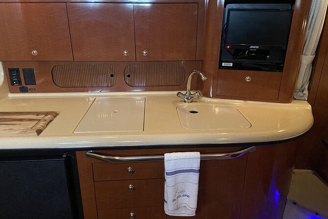 Private Yacht in Punta Cana, Unlimited Drinks and HipHop Music - Piscina natural time: the real payoff for drinks, snacks, and party-or-relax mode