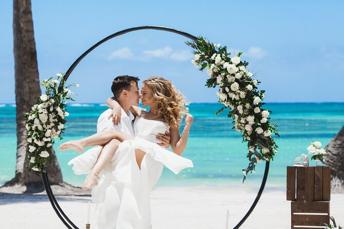 Professional photoshoot in Punta Cana and DR - Book now! - Pickup, Mobile Ticket, and Day-of Convenience