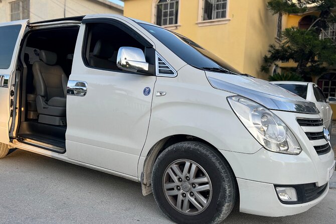 Punta Cana: Airport (PUJ) Shuttle To Uvero Alto - Meet-and-greet setup at PUJ and your pick-up point