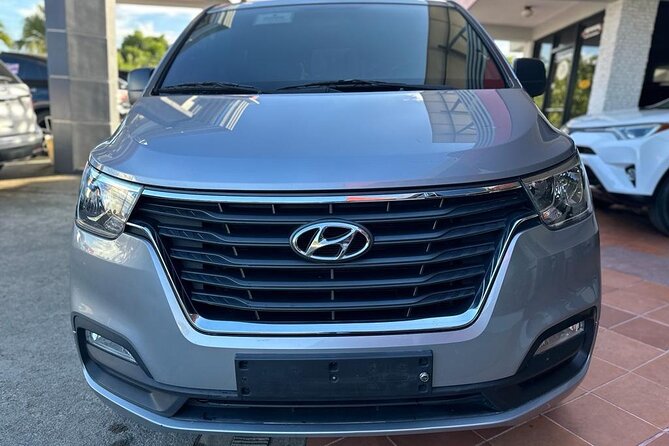 Punta Cana Airport Shuttle to Bávaro and Punta Cana Hotels - Finding your driver fast: arrivals, luggage, and no scavenger hunt