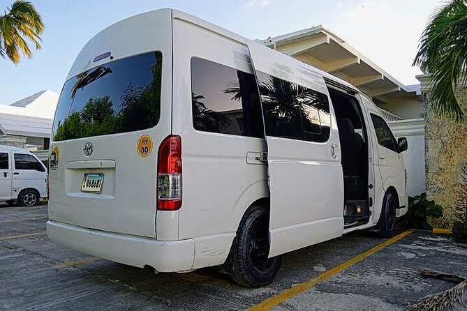 Punta Cana Airport Shuttle to or from Airport - Who this shuttle suits best in Punta Cana