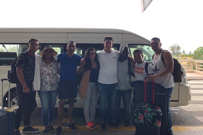 Punta Cana Airport to EXCELLENCE EL CARMEN (Uvero Alto) R/T - The drive to Excellence El Carmen: a calm, air-conditioned first hour