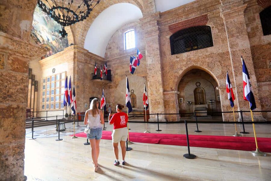 Punta Cana: All-Inclusive Day Trip to Santo Domingo - Alcázar de Colón: architecture with a personal, family-scale connection