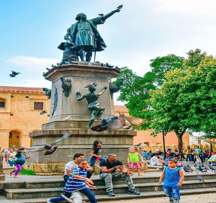 Punta Cana: All Inclusive Santo Domingo Full-Day City Tour - How the guide and bus transfers affect your experience
