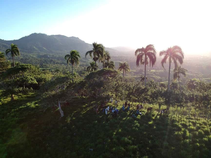 Punta Cana: Anamaya Mountains Walking Tour with Tasting - Your 4-hour route: hotel pickup, ranch drinks, and the mountain walk