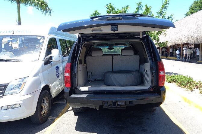 Punta Cana & Bávaro Private Transportation - Stop 1: Dominican Republic Shuttles (the point of the whole trip)