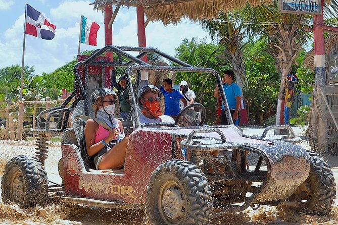 Punta cana Boogie into the Jungle with Coffee and Chocolate Taste - Macao Beach: clear water and a shade break