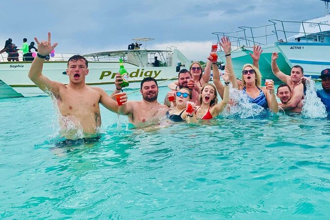 Punta Cana Booze Cruise, Snorkeling, Bar Entertainment Open Bar - Water Slide and Floating Pad: Fun Factor and Safety Sense