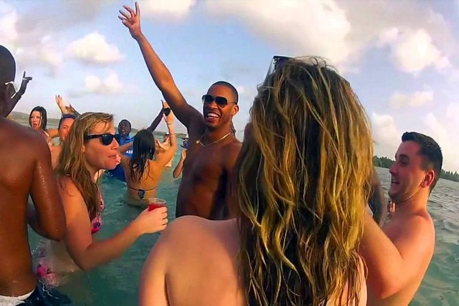 Punta Cana Booze Cruise with Snorkeling, Natural Pool & Open Bar - The Cruise Itself: Music, Dancing, and an Open Bar That Keeps Up