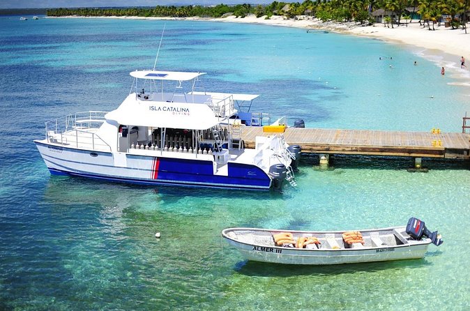 Punta Cana Catalina Island Catamaran Tour Package Deal - Stop at The Wall: snorkeling gear, guided pacing, and sea life