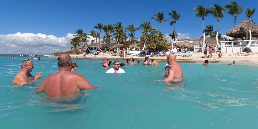 Punta Cana: Catalina Island Snorkeling Trip with Lunch - Should you book this Punta Cana-area Catalina Island snorkeling trip?