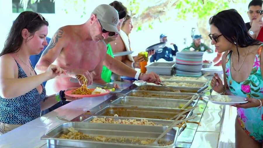 Punta Cana: Catalina Island Snorkeling Trip with Lunch - The flow of the day: pickup, boarding, guiding, and return