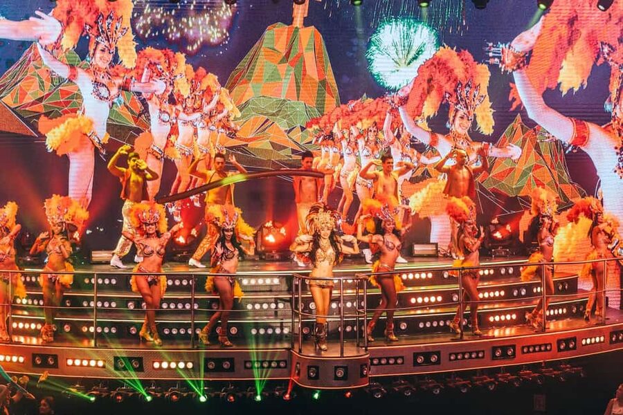 Punta Cana: CocoBongo Entry with Entertainment and Open Bar - Inside the Venue: Seats, Standing Crowds, and Bar Lines