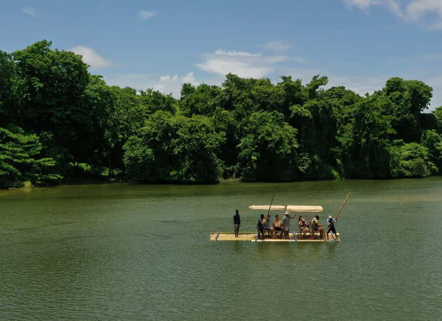 Punta Cana: Eco Park Safari Adventure - Nisibon lookout and the Maimon River: scenery with local context