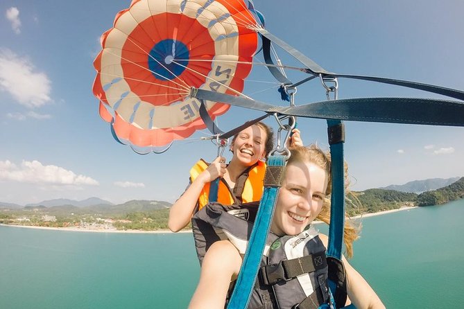 Punta Cana Parasailing & Snorkeling Cruise Experience - Pickup, meeting point, and why timing can stretch on the water