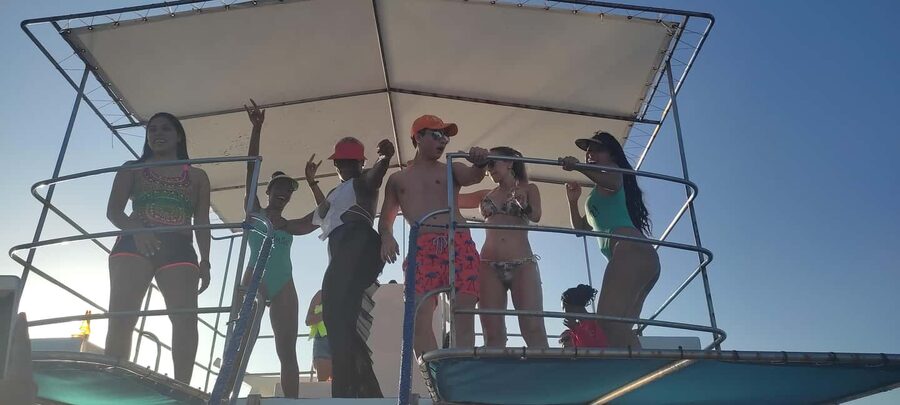 Punta Cana: Party Boat and Snorkeling Adventure - The natural pool anchor point: where shallow water does the work