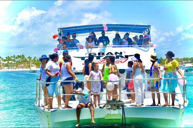 Punta Cana Party Boat (Only Adult) this Couple price - Getting There Smoothly: Pickup and Mobile Ticket
