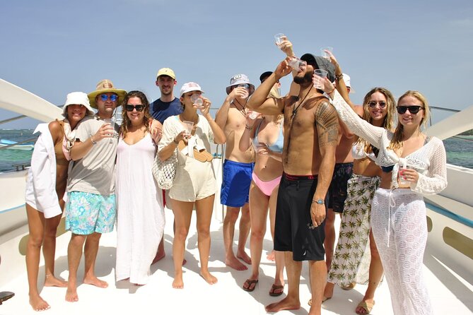 Punta Cana Party Boat Snorkeling with Music DJ and Open Bar - Quick Dolphin Viewing: A Panoramic Pass That’s Not the Main Event