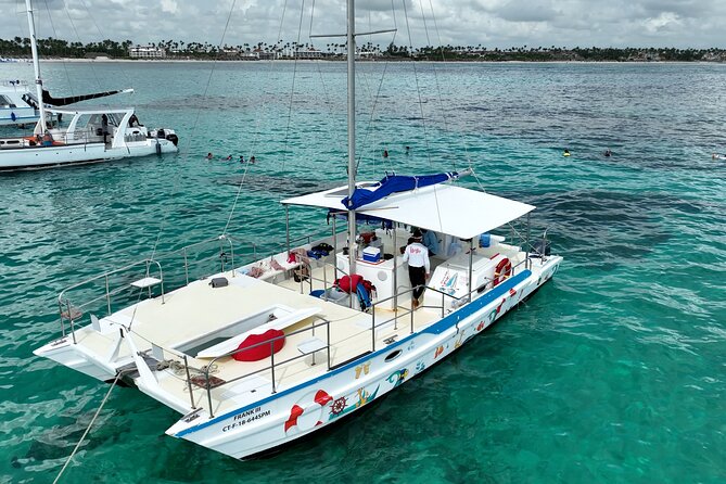 Punta Cana Private Boat (Medium Groups) - Crew Energy and the Group-Friendly Vibe