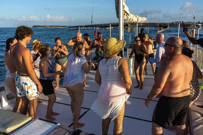 Punta Cana Private Catamaran Cruise: Snorkeling, Beach & BBQ - BBQ lunch and the drinks: great when it’s on time
