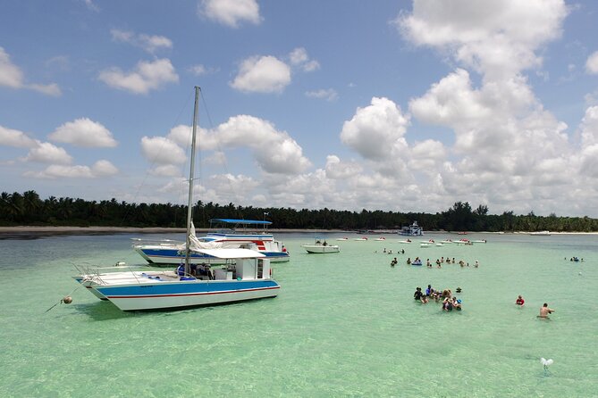 Punta Cana Private Cruise up to 10 people - Cruising Along Bávaro Coast Toward Cabeza de Toro Reef