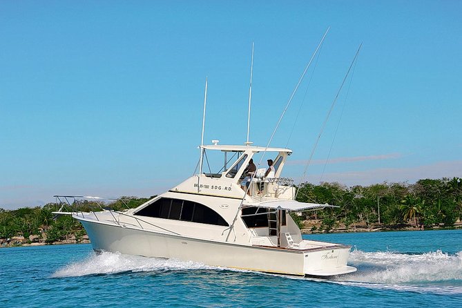 Punta Cana Private Fishing Charter boat Fortuna 42' - Inside the Fortuna 42’: Cabin Comfort Meets a Fish-Forward Layout
