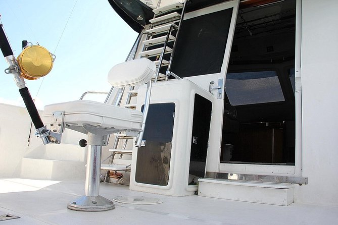 Punta Cana Private Fishing Charter on 39 Foot Boat with Bevarages - The Price: When $699 Per Group Feels Fair