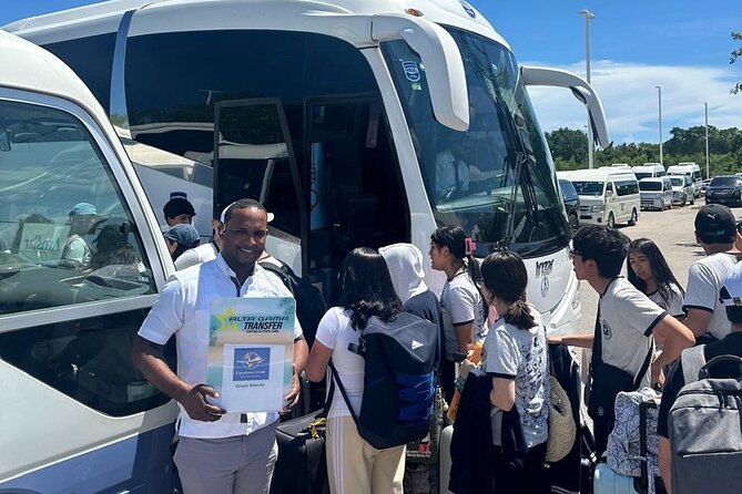 Punta Cana private Minivan Airport Transfers - From booking to pickup: what the coordination looks like