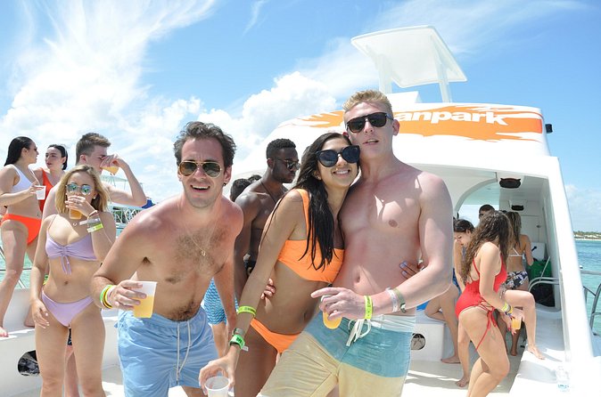Punta Cana Private Virgen Beach Small & Big Group Snorkel Cruise - Open bar, snacks, and birthday-level celebration energy