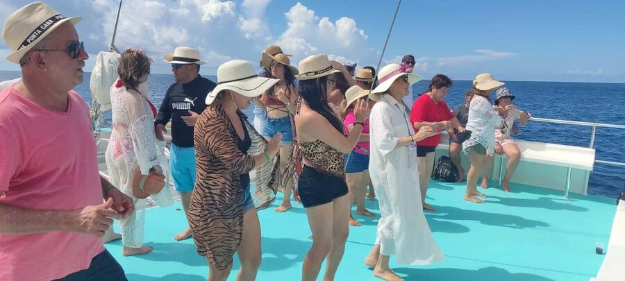 Punta Cana: Saona Island Catamaran Adventure with Lunch - FAQ